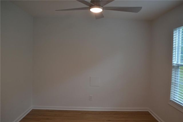 5134 Hill Farm Drive NE, Woodstock, GA 30188
