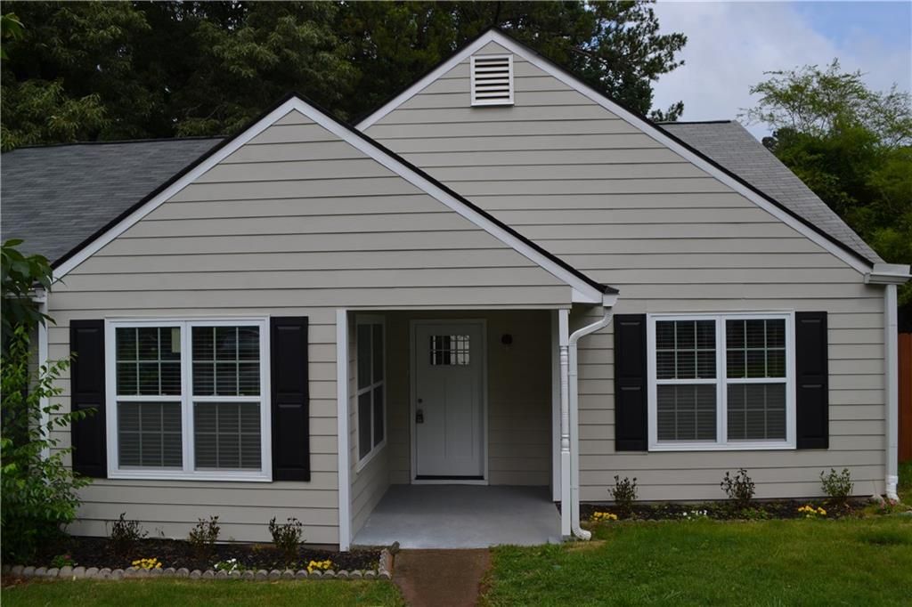 5134 Hill Farm Drive NE, Woodstock, GA 30188
