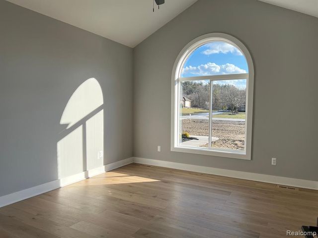 5873 Saratoga Drive, Oxford, MI 48371