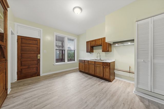 2701 S Saint Louis Avenue, Chicago, IL 60623