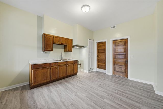 2701 S Saint Louis Avenue, Chicago, IL 60623