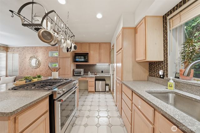 4525 47th Avenue S, Seattle, WA 98118