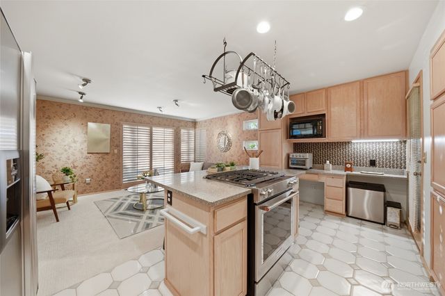 4525 47th Avenue S, Seattle, WA 98118