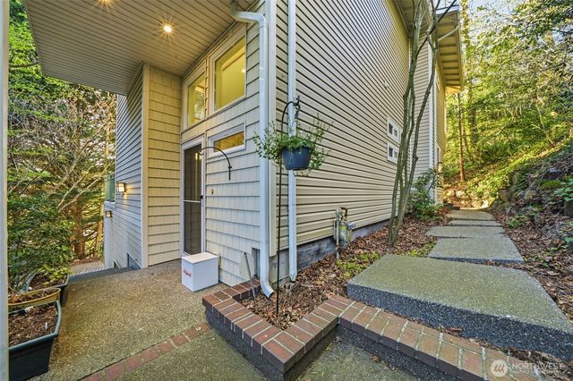 4525 47th Avenue S, Seattle, WA 98118