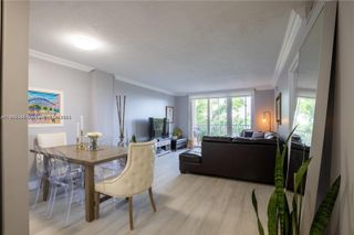 250 Jacaranda Dr 506, Plantation, FL 33324