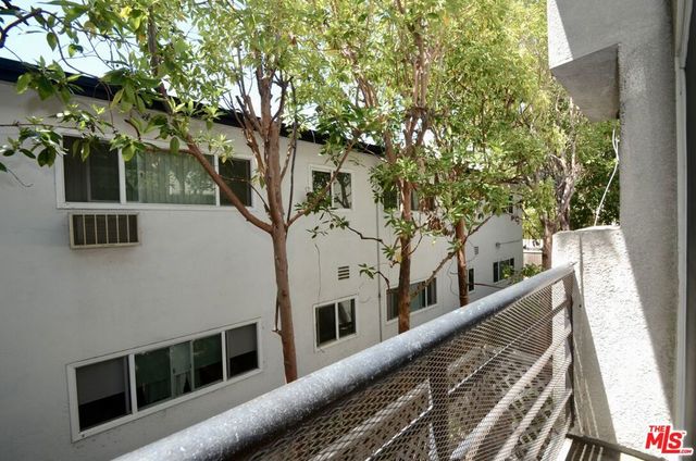 7917 Selma Avenue 327, Los Angeles, CA 90046