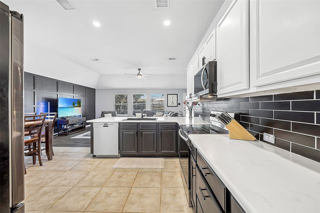 821 Austin Lane, Lavon, TX 75166