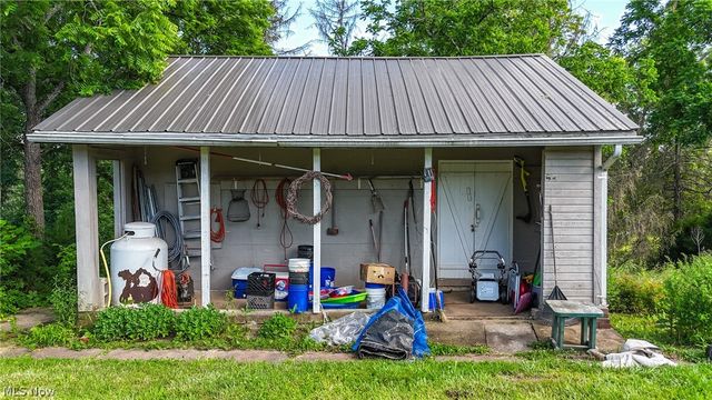 3590 Stanleyville Road, Whipple, OH 45788