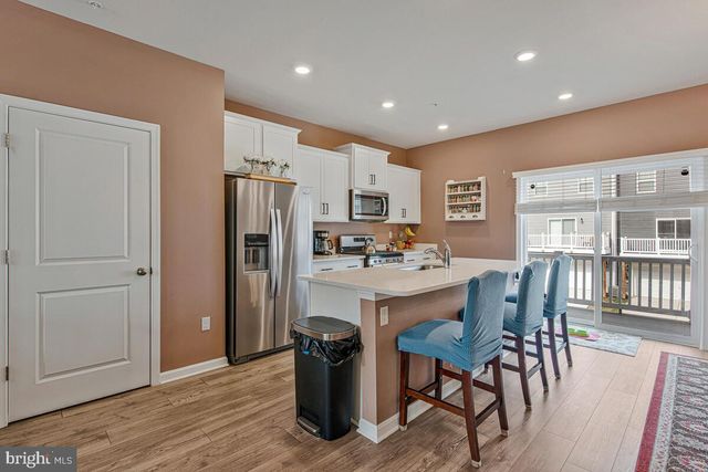 9608 FAGAN DR, Bowie, MD 20721