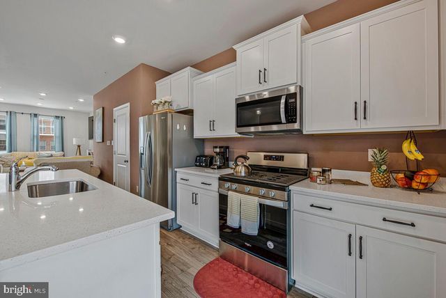 9608 FAGAN DR, Bowie, MD 20721