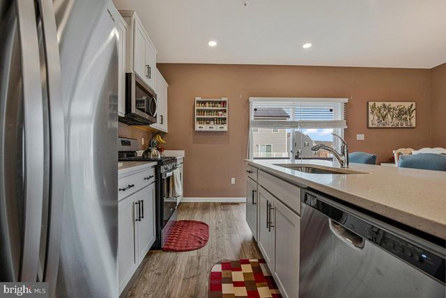 9608 FAGAN DR, Bowie, MD 20721