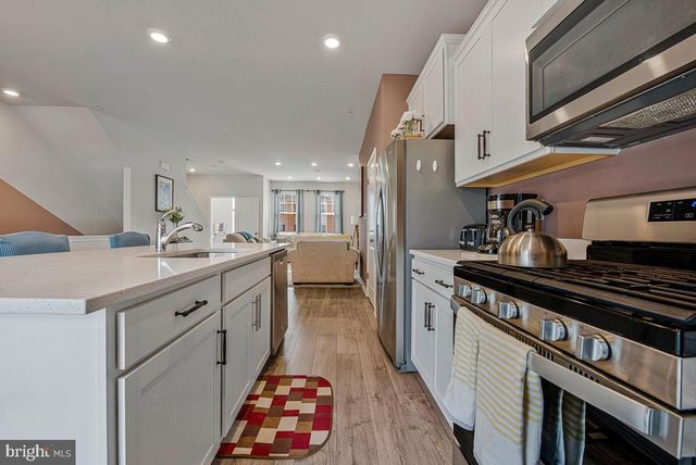 9608 FAGAN DR, Bowie, MD 20721