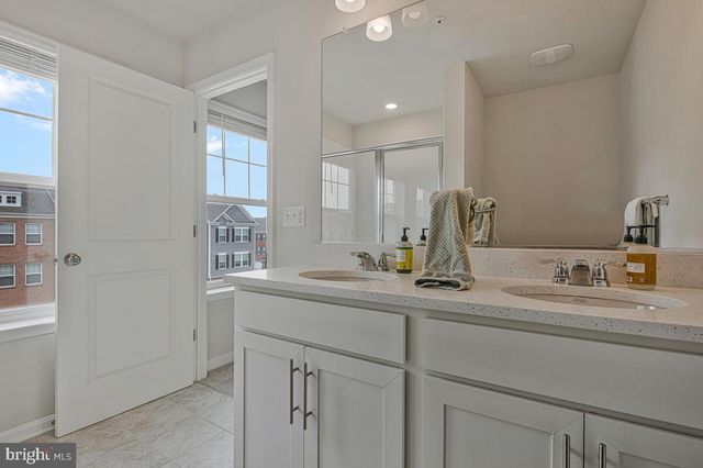 9608 FAGAN DR, Bowie, MD 20721