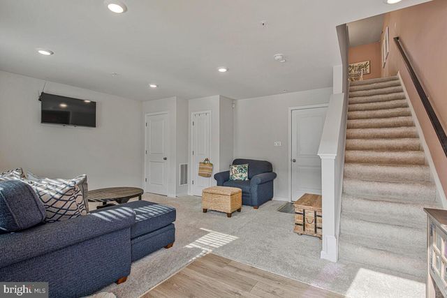 9608 FAGAN DR, Bowie, MD 20721