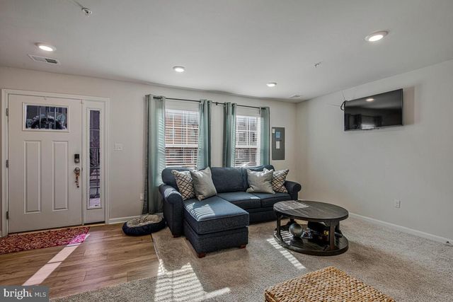 9608 FAGAN DR, Bowie, MD 20721