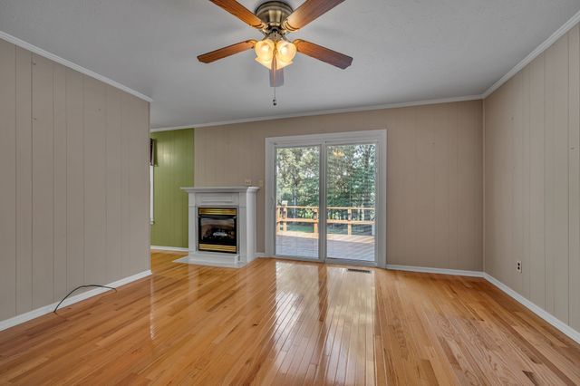 126 Robin Hood Rd, Dickson, TN 37055