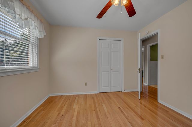 126 Robin Hood Rd, Dickson, TN 37055