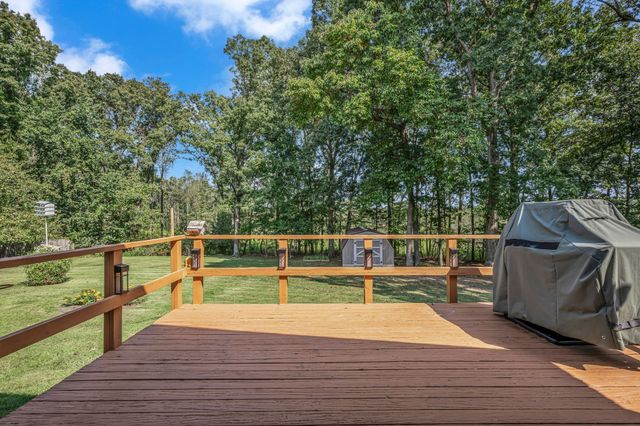 126 Robin Hood Rd, Dickson, TN 37055