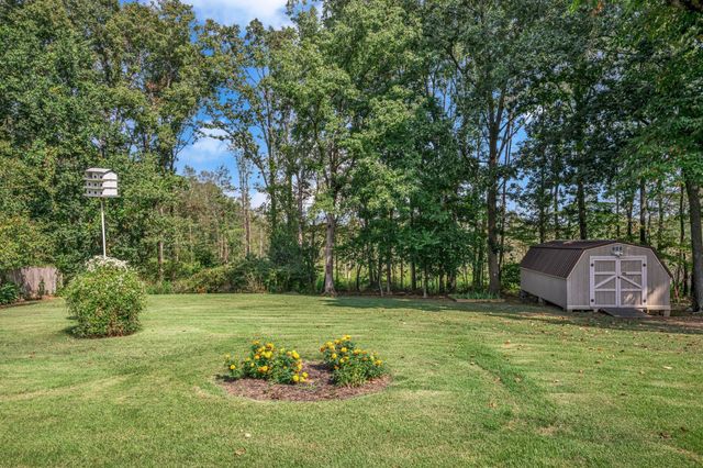 126 Robin Hood Rd, Dickson, TN 37055