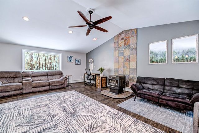 12 Shelly Drive, Pelham, NH 03076