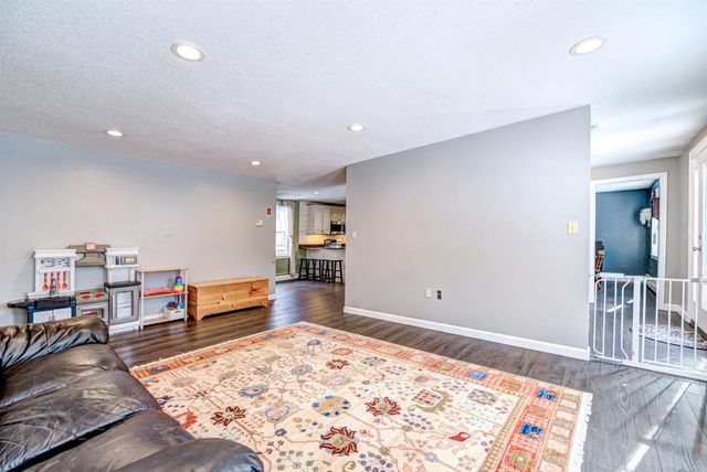 12 Shelly Drive, Pelham, NH 03076