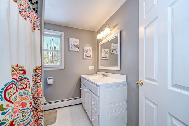 12 Shelly Drive, Pelham, NH 03076