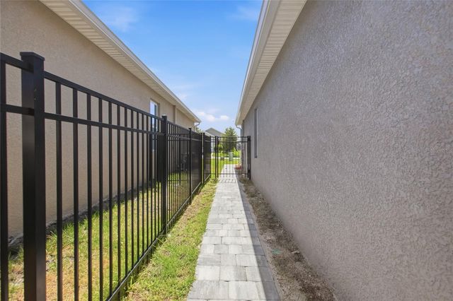 489 LADY GRACE PLACE, Deland, FL 32724