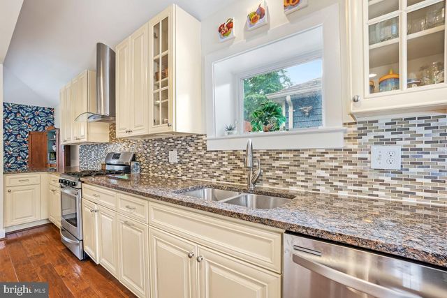 6425 4TH AVE, Takoma Park, MD 20912