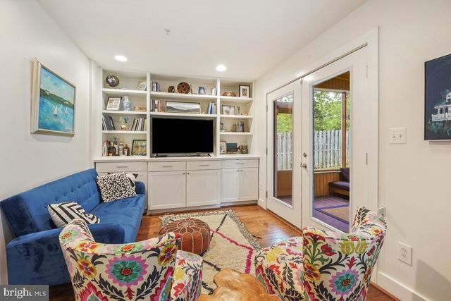 6425 4TH AVE, Takoma Park, MD 20912