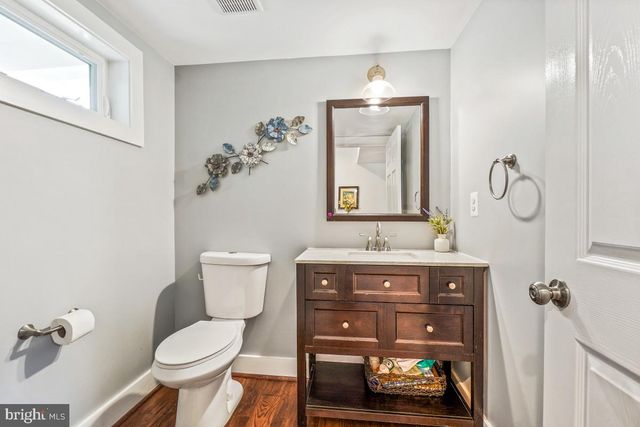6425 4TH AVE, Takoma Park, MD 20912
