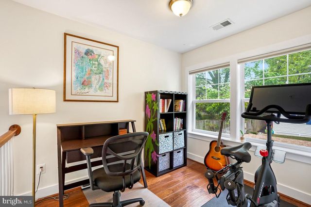 6425 4TH AVE, Takoma Park, MD 20912