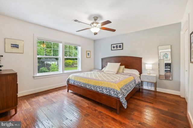6425 4TH AVE, Takoma Park, MD 20912