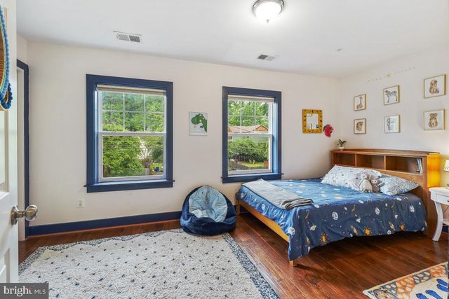6425 4TH AVE, Takoma Park, MD 20912