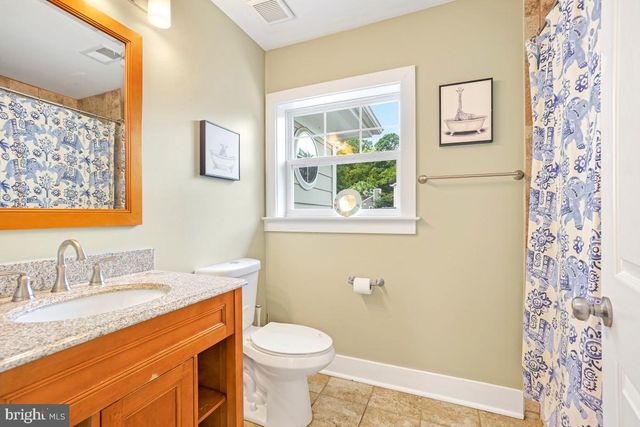 6425 4TH AVE, Takoma Park, MD 20912