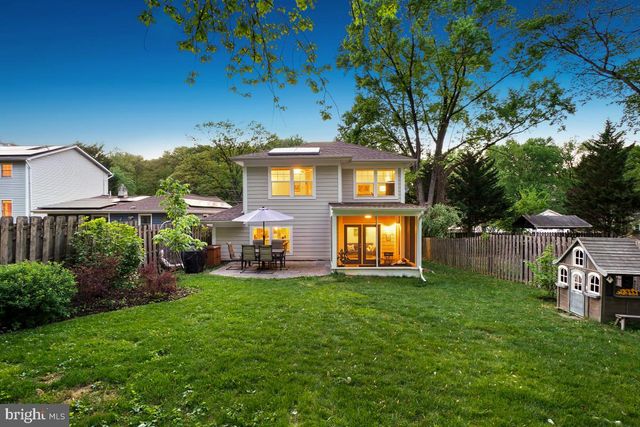 6425 4TH AVE, Takoma Park, MD 20912