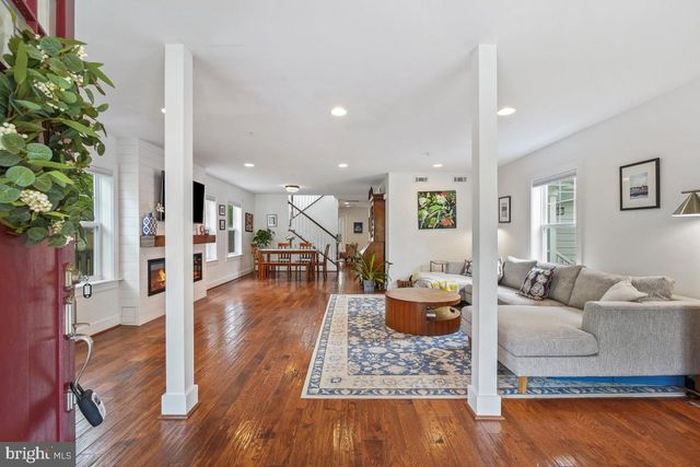 6425 4TH AVE, Takoma Park, MD 20912