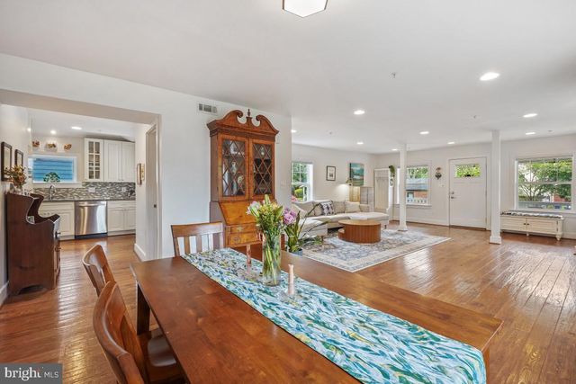 6425 4TH AVE, Takoma Park, MD 20912