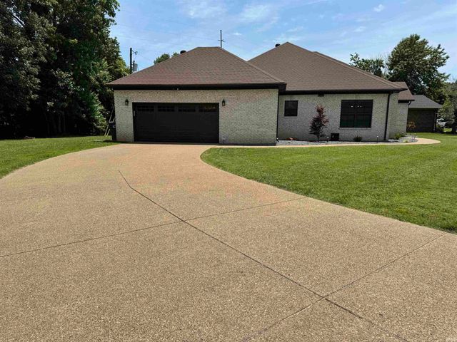 4244 Meadowbrook Lane, Newburgh, IN 47630