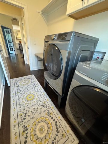 4244 Meadowbrook Lane, Newburgh, IN 47630