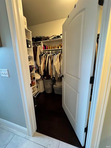 4244 Meadowbrook Lane, Newburgh, IN 47630