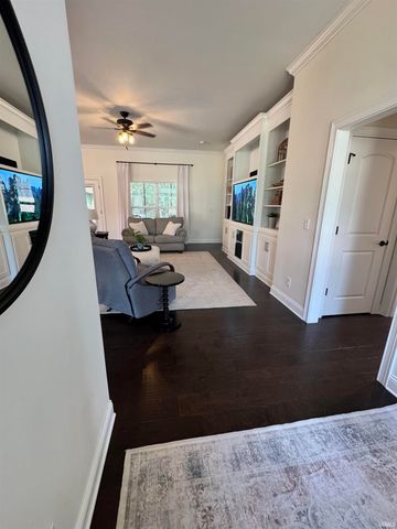 4244 Meadowbrook Lane, Newburgh, IN 47630