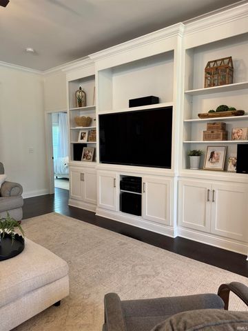 4244 Meadowbrook Lane, Newburgh, IN 47630