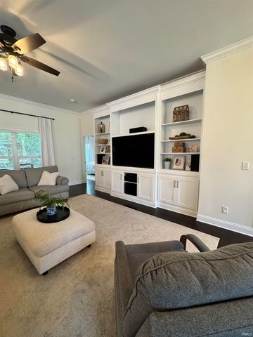 4244 Meadowbrook Lane, Newburgh, IN 47630