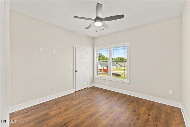 926 Daybreak Crest, Jonesborough, TN 37659