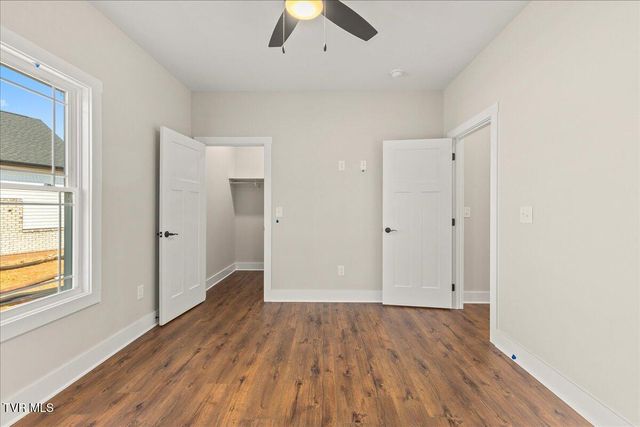 926 Daybreak Crest, Jonesborough, TN 37659