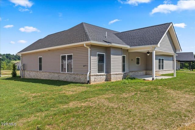 926 Daybreak Crest, Jonesborough, TN 37659