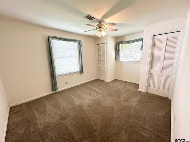 1006 E Easy Avenue, Crockett, TX 75835