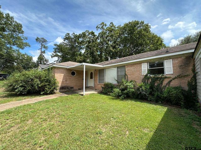 1006 E Easy Avenue, Crockett, TX 75835