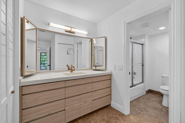 8460 Casa Del Lago, Boca Raton, FL 33433