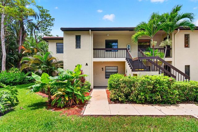 8460 Casa Del Lago, Boca Raton, FL 33433
